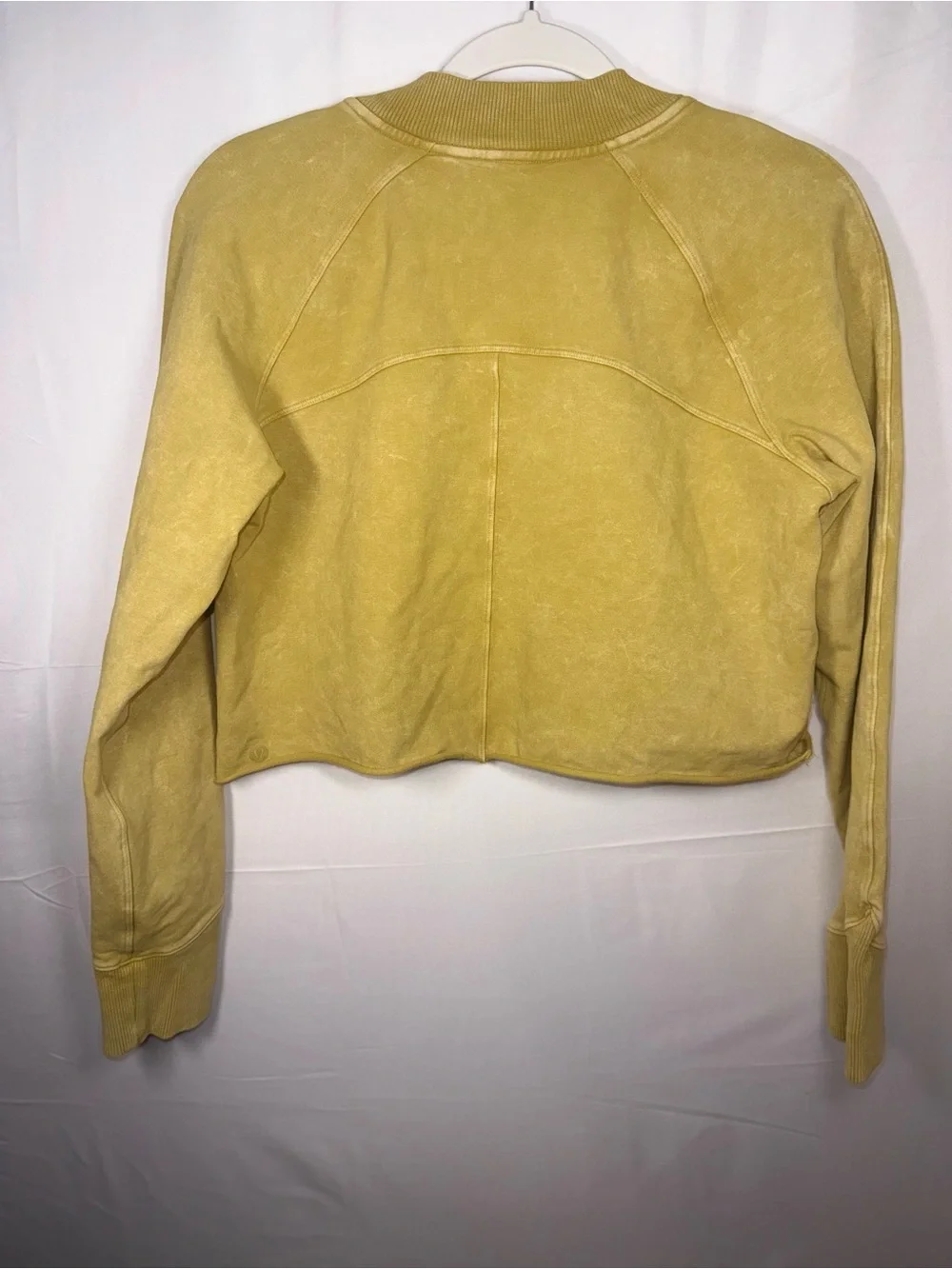 Lululemon Women Cropped Washed Yellow Sweatshirt Pullover Top  Women's Size 6 /S
